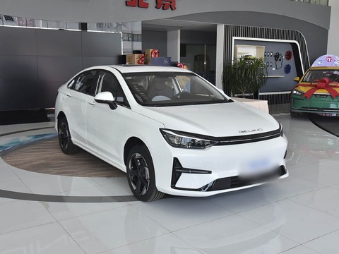 BAIC EU5 PLUS — China electric EV for export — photo 3
