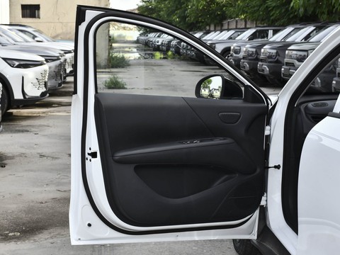 BAIC EU8 — China electric EV for export — photo 11