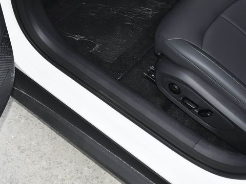 BAIC EU8 — China electric EV for export — photo 16