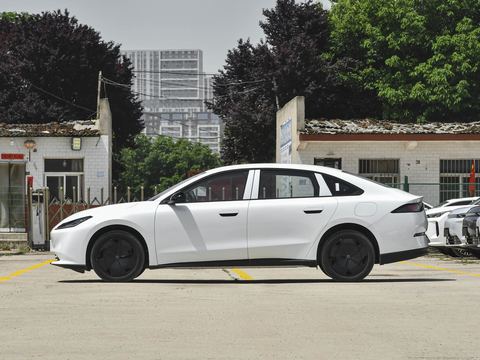 BAIC EU8 — China electric EV for export — photo 4