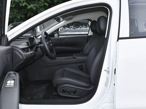 BAIC EU8 — China electric EV for export — photo 9