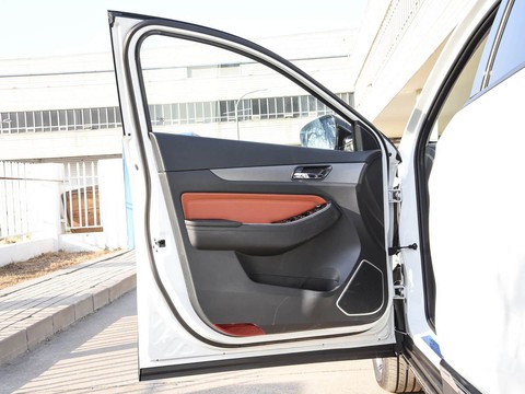 BAIC EX5 — China electric EV for export — photo 9