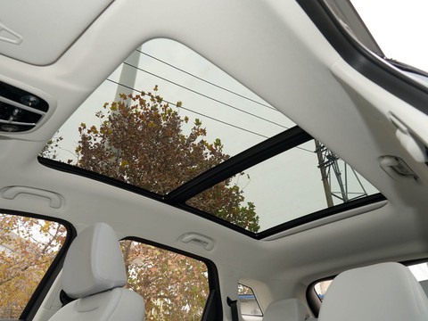BAIC X7 PHEV — China electric EV for export — photo 15
