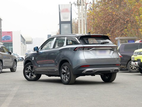 BAIC X7 PHEV — China electric EV for export — photo 5