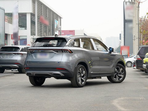 BAIC X7 PHEV — China electric EV for export — photo 7