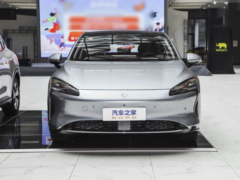 Baojun Bao Jun Xiang Jing — China electric EV for export — photo 2