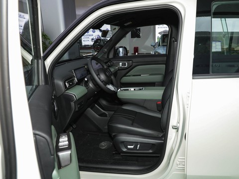 Baojun Yueye Plus — China electric EV for export — photo 9