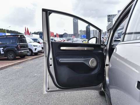 Baojun Yunduo — China electric EV for export — photo 11