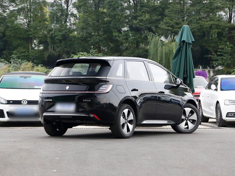 Baojun Yunduo — China electric EV for export — photo 7