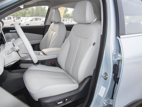 Baojun Yunhai — China electric EV for export — photo 10