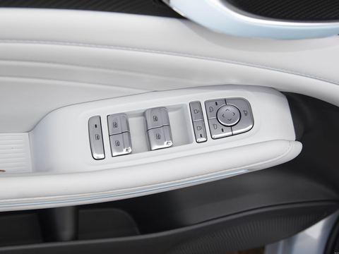 Baojun Bao Jun Yun Hai — China electric EV for export — photo 14