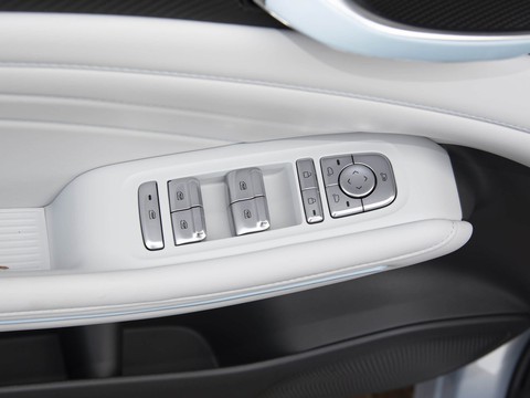 Baojun Yunhai — China electric EV for export — photo 14