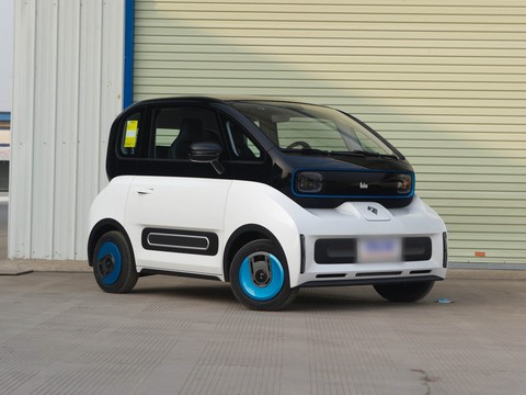 Baojun E300 — China electric EV for export — photo 3