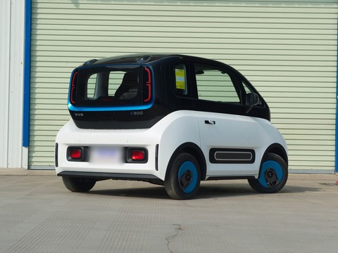 Baojun E300 — China electric EV for export — photo 7