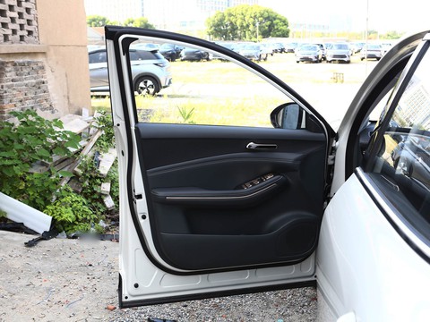 Baojun E6 — China electric EV for export — photo 11