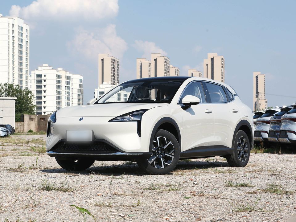 Baojun E6 — China electric EV for export