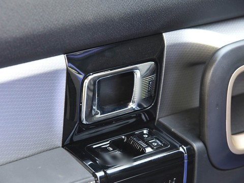 Baojun KiWi EV — China electric EV for export — photo 12