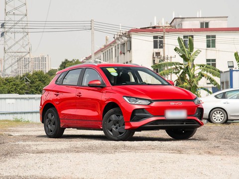 BYD e2 — China electric EV for export — photo 3