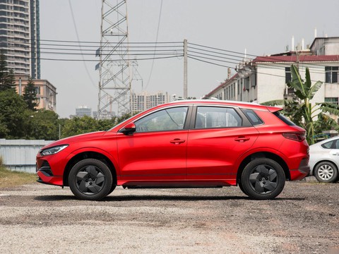 BYD e2 — China electric EV for export — photo 4