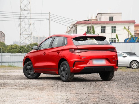 BYD e2 — China electric EV for export — photo 5