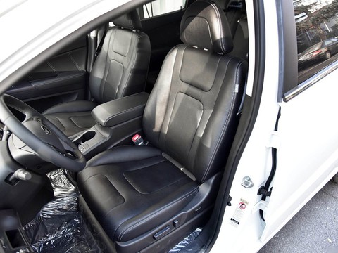 BYD e6 — China electric EV for export — photo 10