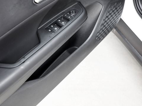 BYD e7 — China electric EV for export — photo 16
