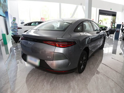 BYD e7 — China electric EV for export — photo 7