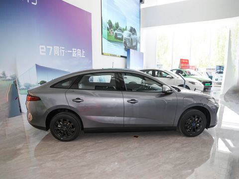 BYD e7 — China electric EV for export — photo 8