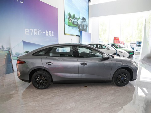 BYD e7 — China electric EV for export — photo 8
