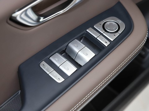 BYD e9 — China electric EV for export — photo 13