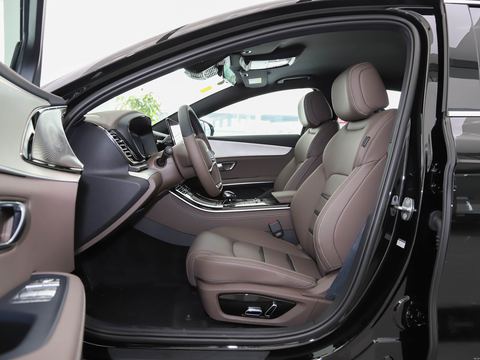 BYD e9 — China electric EV for export — photo 8