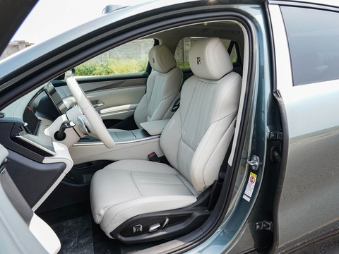 BYD HanL — China electric EV for export — photo 10