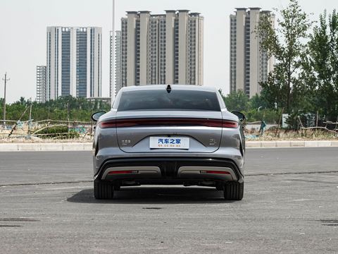 BYD HanL — China electric EV for export — photo 6