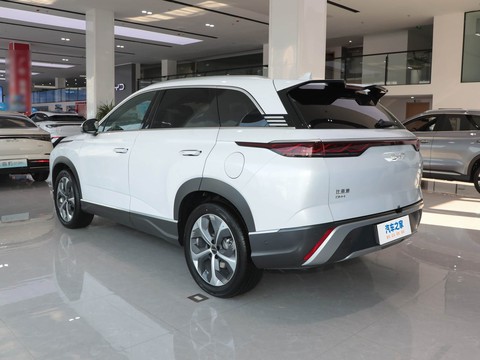 BYD Frigate 07 — China plug-in hybrid EV for export — photo 5