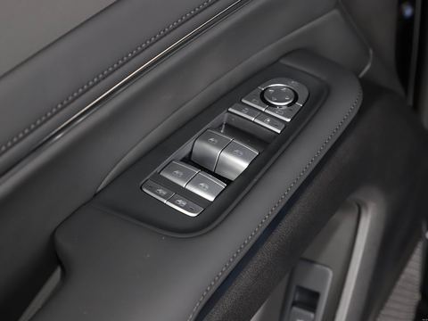 BYD M9 — China electric EV for export — photo 14