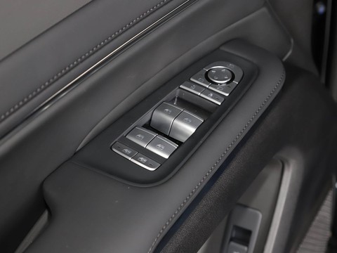 BYD M9 — China electric EV for export — photo 14