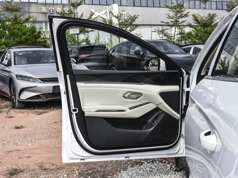 BYD QinL — China electric EV for export — photo 11