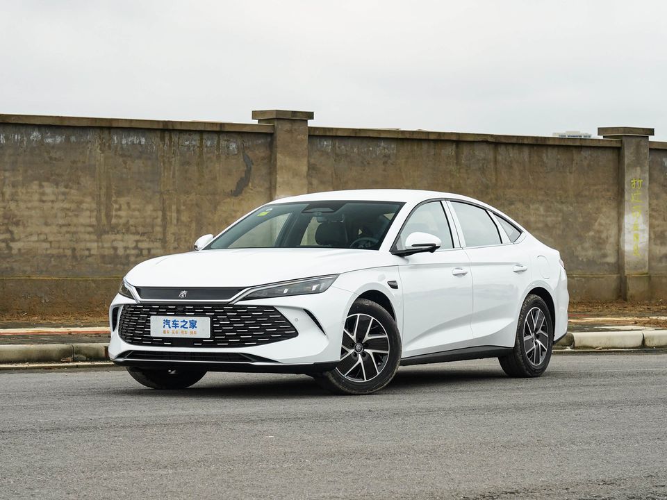 BYD QinL export to Russia — China EV for export