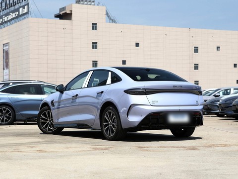 BYD Seal — China electric EV for export — photo 5