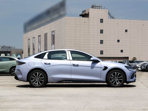 BYD Seal — China electric EV for export — photo 8