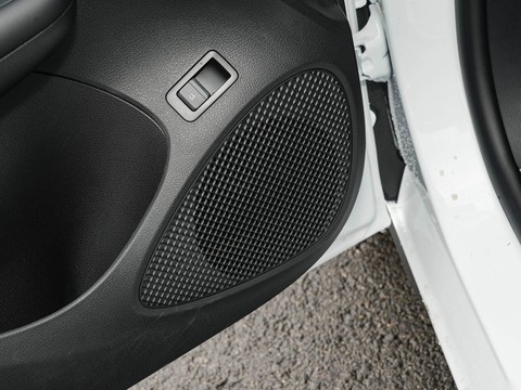 BYD Seal 05 DM-i — China plug-in hybrid EV for export — photo 15