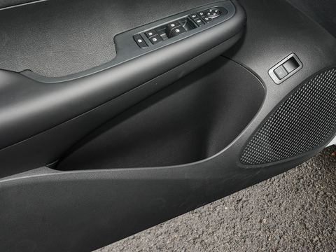 BYD Seal 05 DM-i — China plug-in hybrid EV for export — photo 16