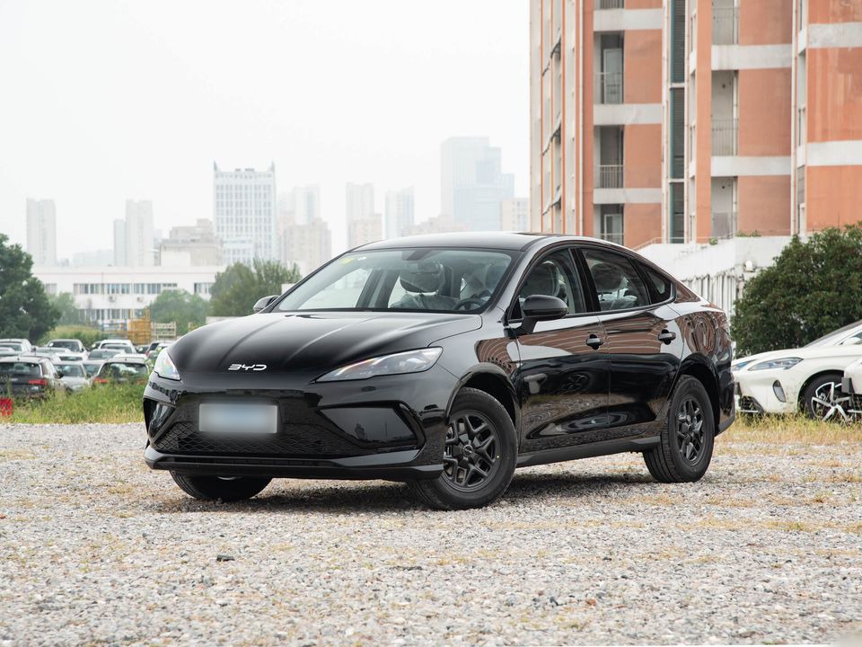 BYD Seal 05 DM-i — China plug-in hybrid EV for export