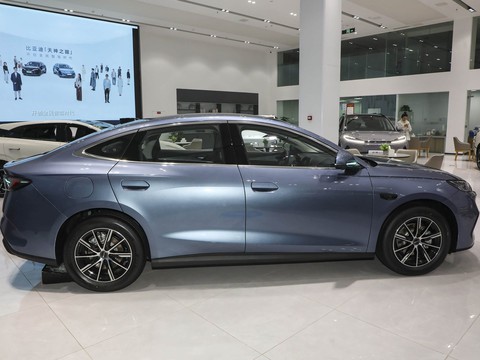 BYD Seal 06 — China electric EV for export — photo 8