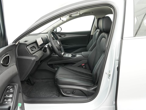 BYD Seal 06 — China electric EV for export — photo 9