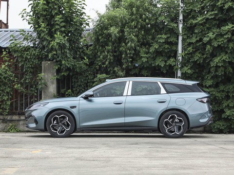 BYD Seal 06 DM-i Touring — China plug-in hybrid EV for export — photo 4