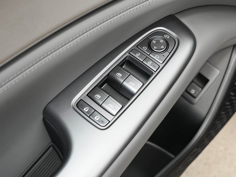 BYD Seal 07 DM-i — China plug-in hybrid EV for export — photo 13