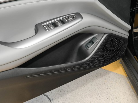 BYD Seal 07 DM-i — China plug-in hybrid EV for export — photo 16