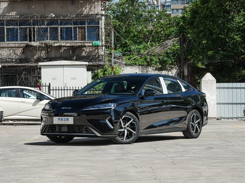 BYD Seal 07 DM-i — China plug-in hybrid EV for export
