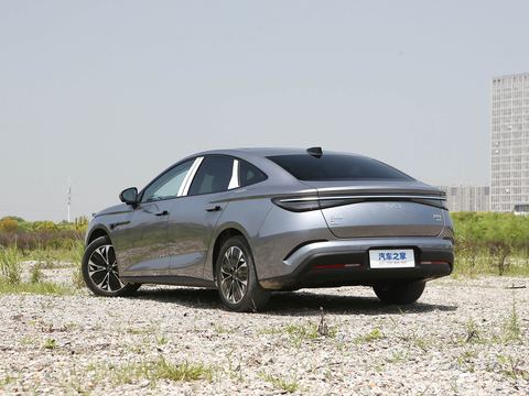 BYD Seal 07 EV — China electric EV for export — photo 5
